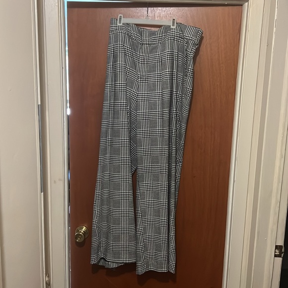 Torrid Plus Size Wide Leg Studio Crepe High Rise Pants - Picture 3 of 7